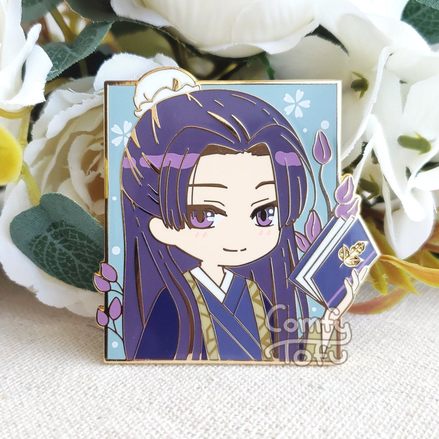 Flirty Royal Pin