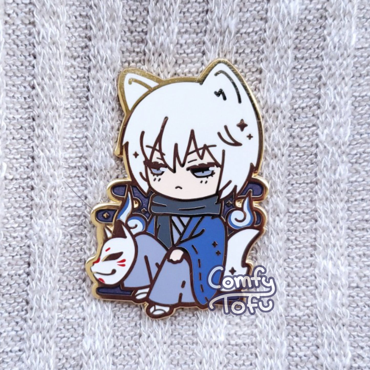 Fox Familiar Pin