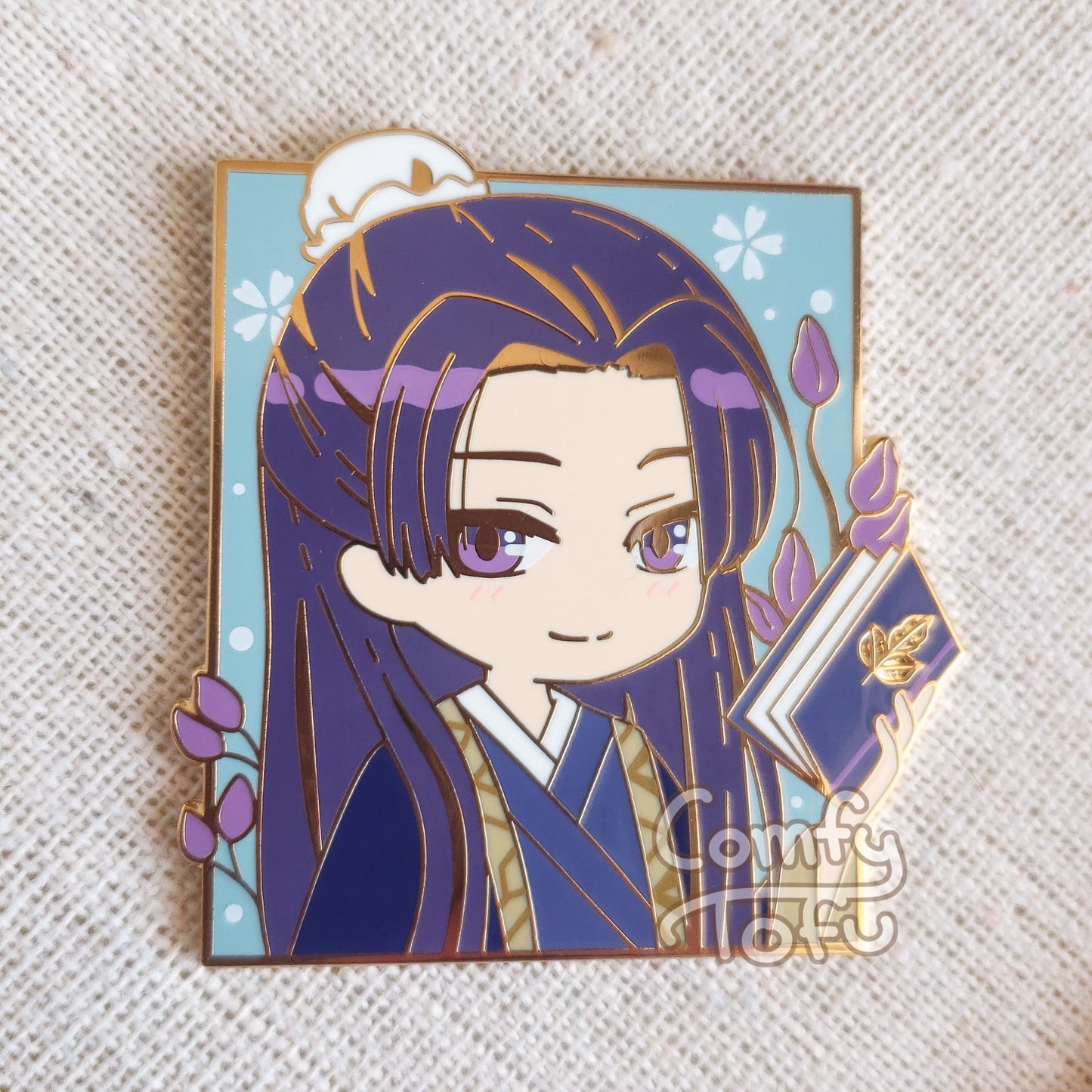 Flirty Royal Pin