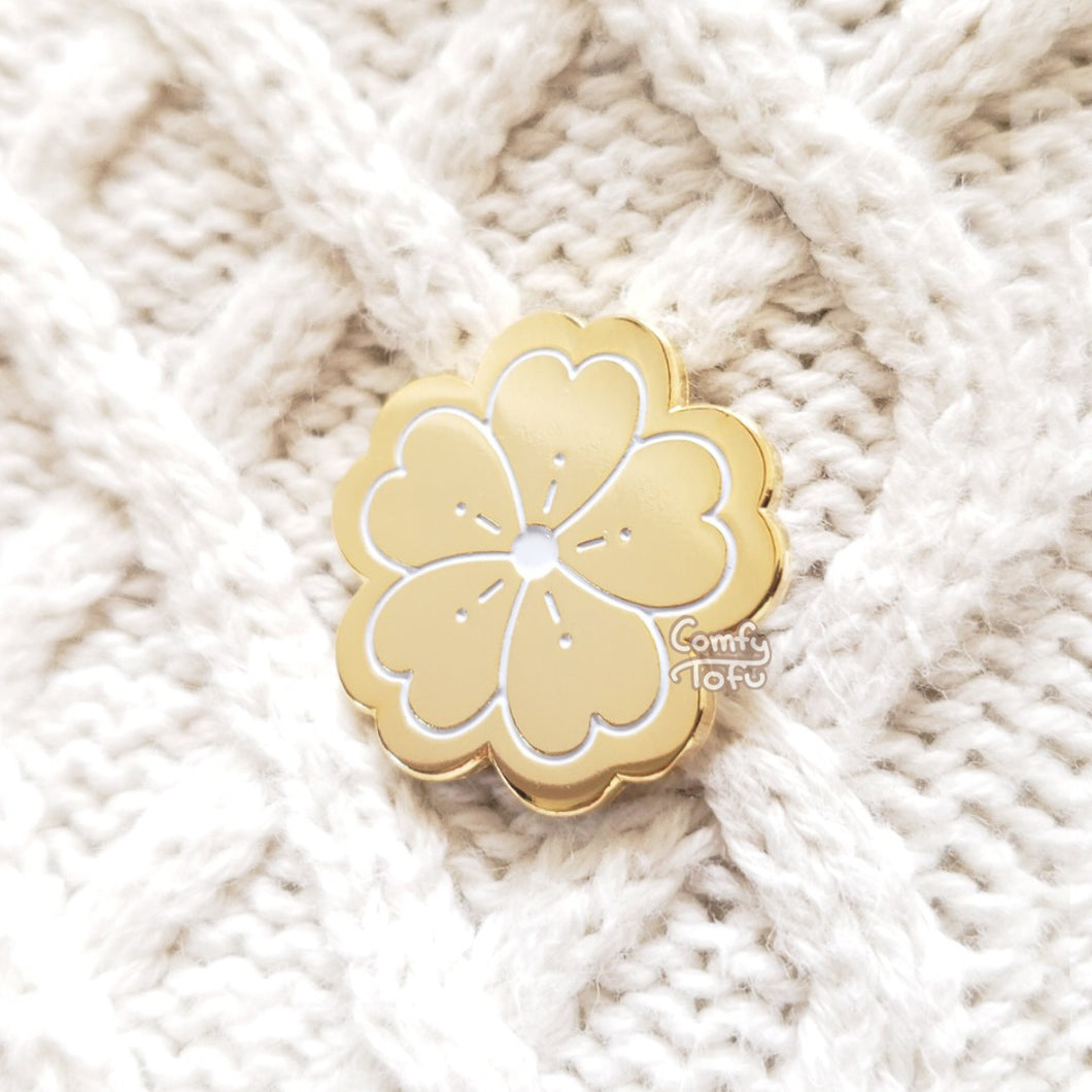 Golden Sakura | Pin |